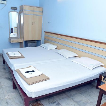 Hotel Aditya Puducherry Exterior foto