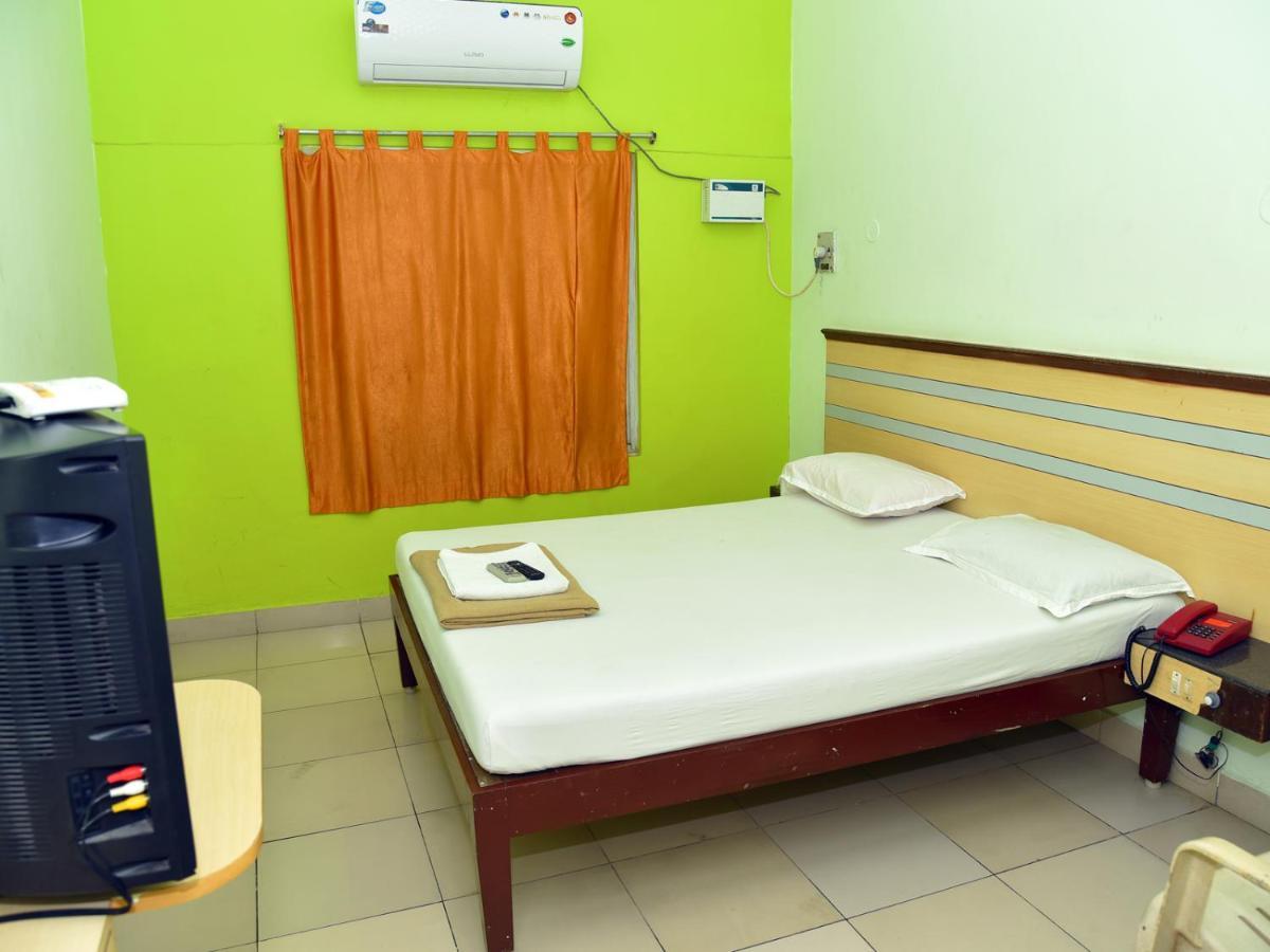 Hotel Aditya Puducherry Exterior foto