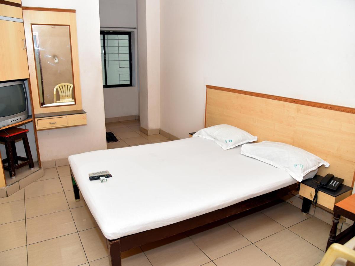 Hotel Aditya Puducherry Exterior foto