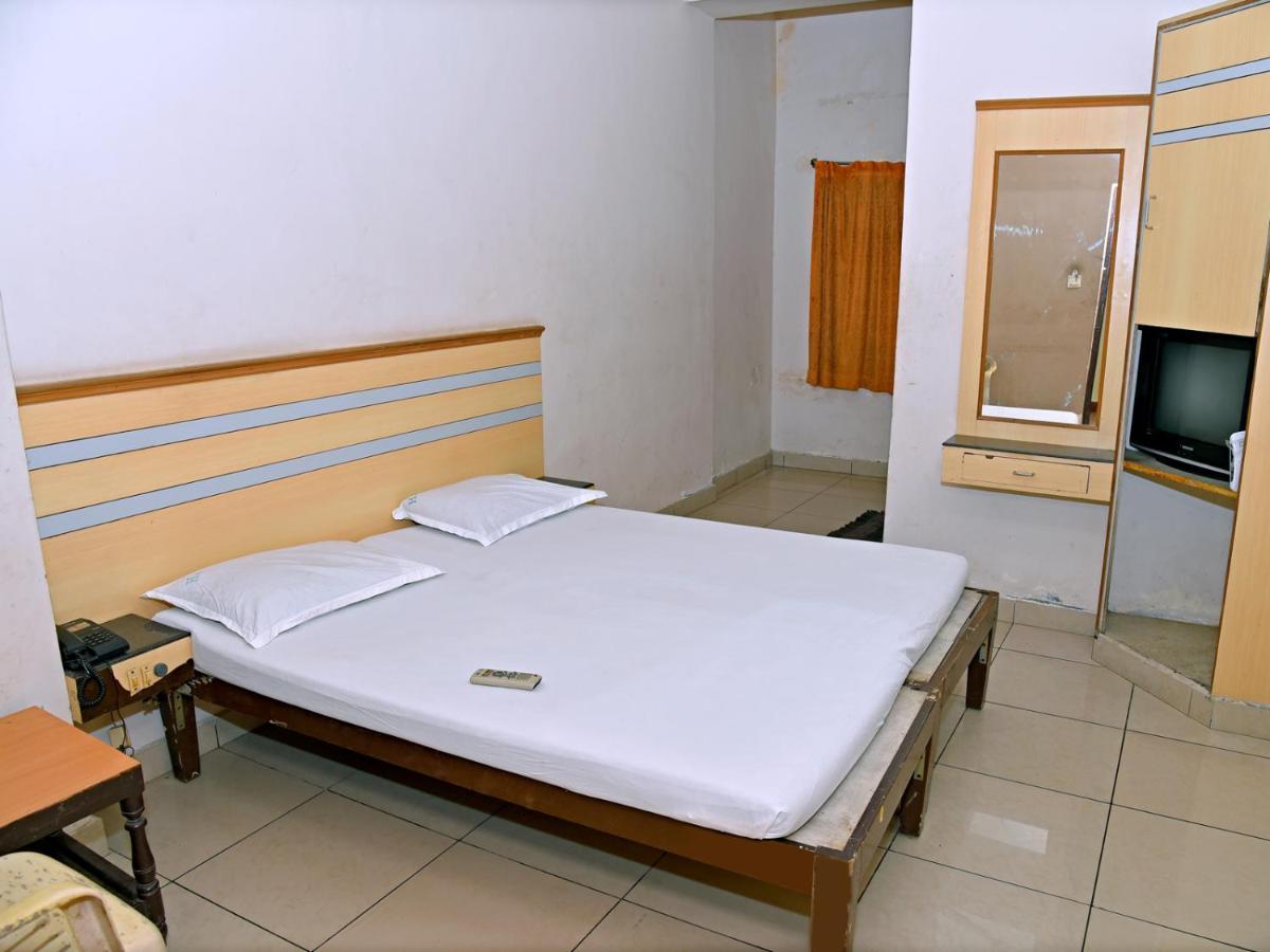 Hotel Aditya Puducherry Exterior foto